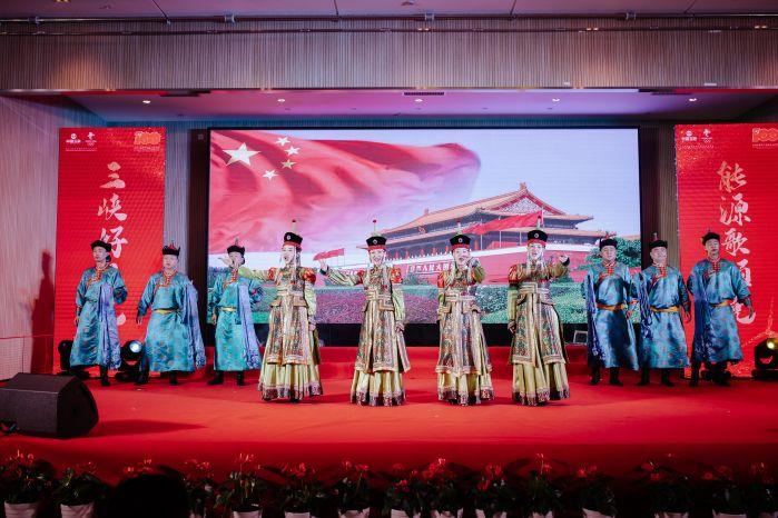 16、《贊歌（蒙語(yǔ)吟誦）》內(nèi)蒙古分公司