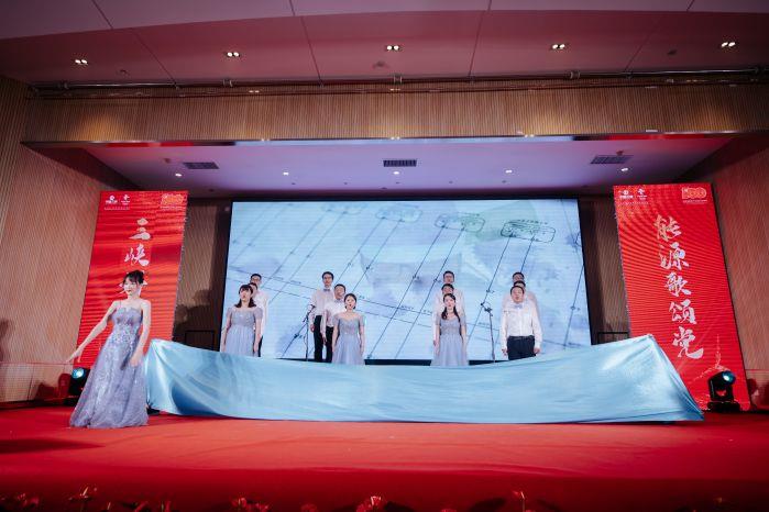 24.1、《我愛(ài)這藍(lán)色的海洋》江蘇運(yùn)維公司