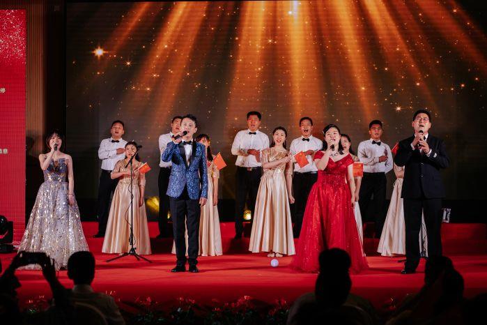 27、《明天會(huì)更好》東部建設(shè)管理部